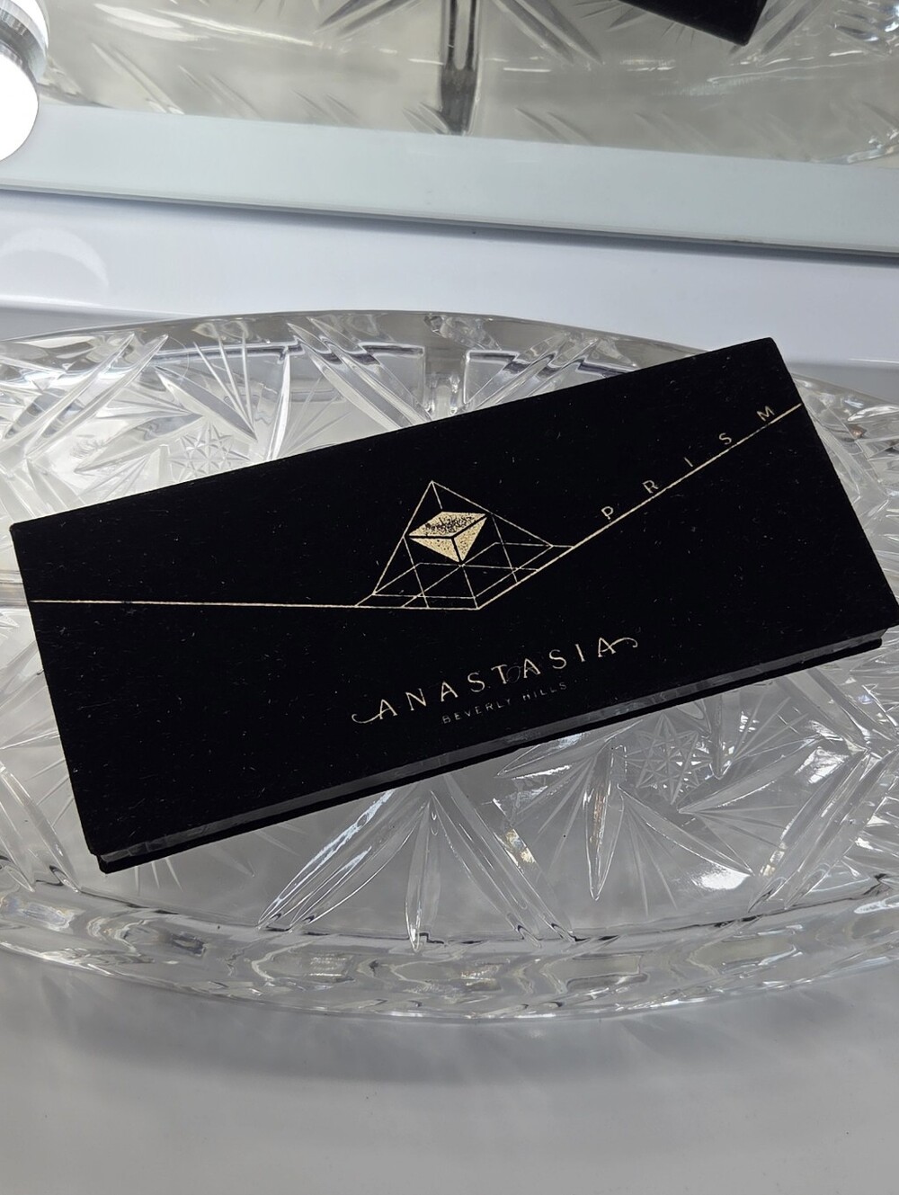ANASTASIA BEVERLY HILLS PRISM EYESHADOW PALETTE